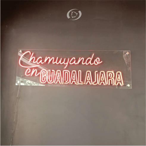 anuncios-luminosos-neon-de-acrilico